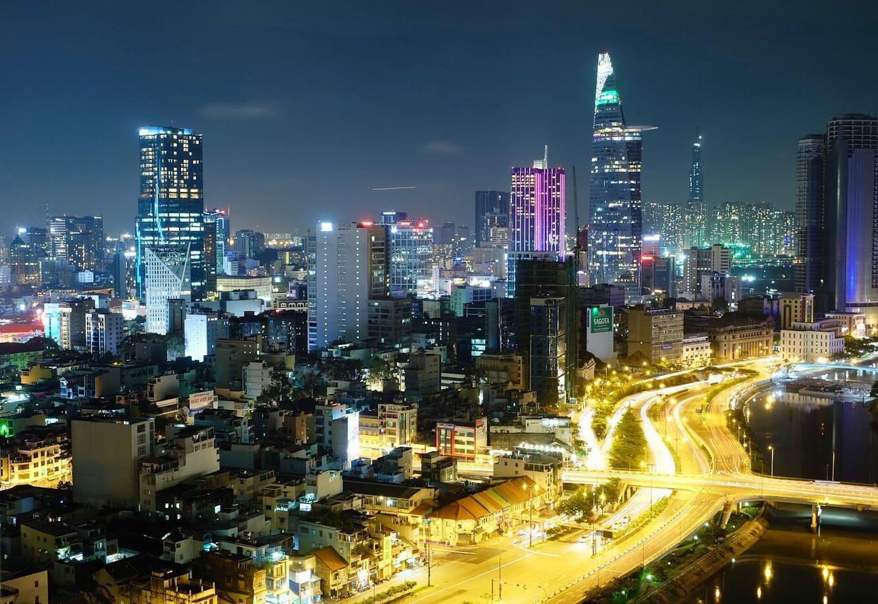 Spacious Saigon - Infinity Pool Signature Хошимін Екстер'єр фото